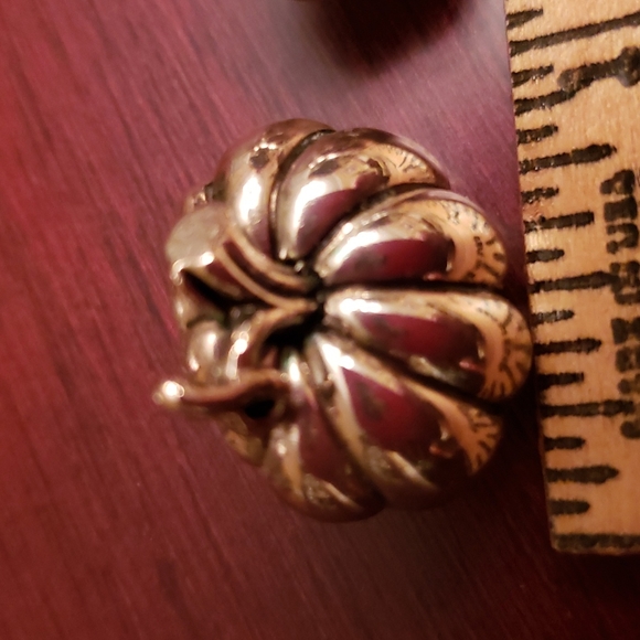 Punkin post earings - Picture 2 of 7